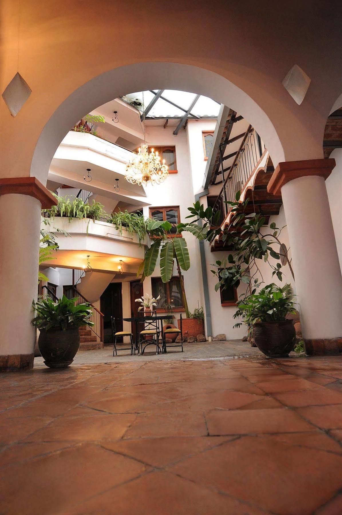 Hostal Recoleta Sur ซูเกร ภายนอก รูปภาพ